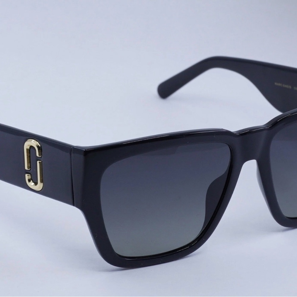 Marc Jacobs Women’s SquareBlack/Gray Gray Radiant Polarized Sunglasses & Case - Picture 5 of 6